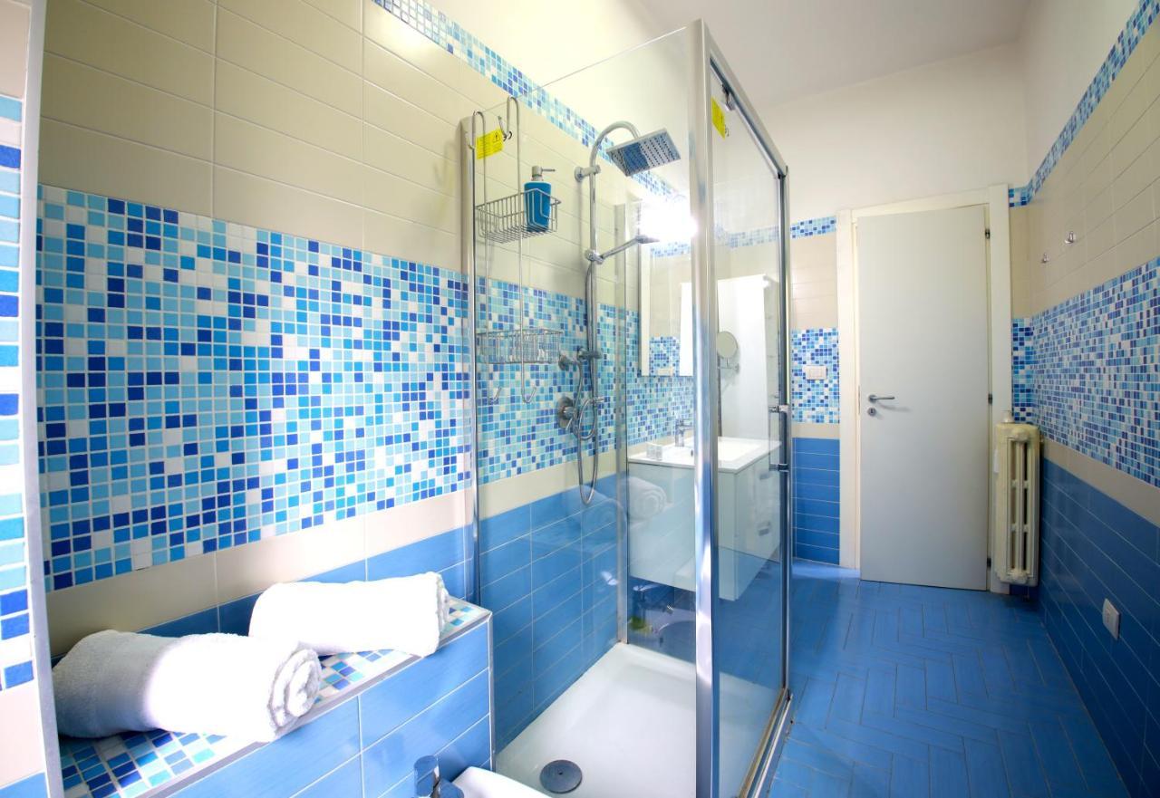 דירות נאפולי Hostly - Vittoria House - Near The Center With Private Parking מראה חיצוני תמונה