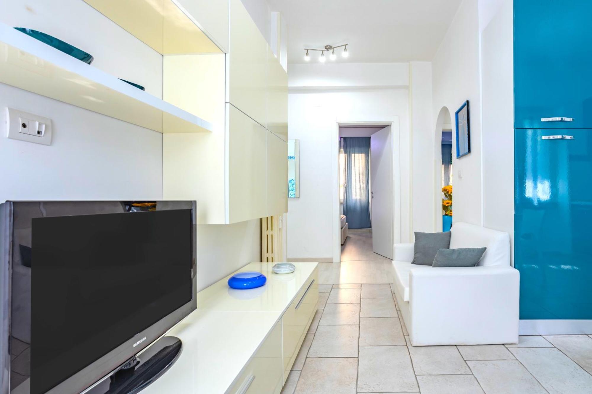 דירות נאפולי Hostly - Vittoria House - Near The Center With Private Parking מראה חיצוני תמונה